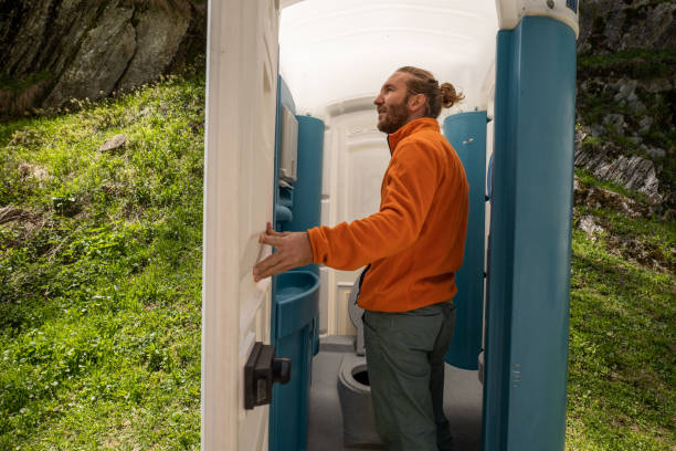 Portable Toilet Options We Offer in Olivette, MO